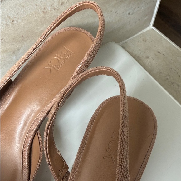 Pointed Slingback Kitten Heels in Mauve - Picture 5 of 5